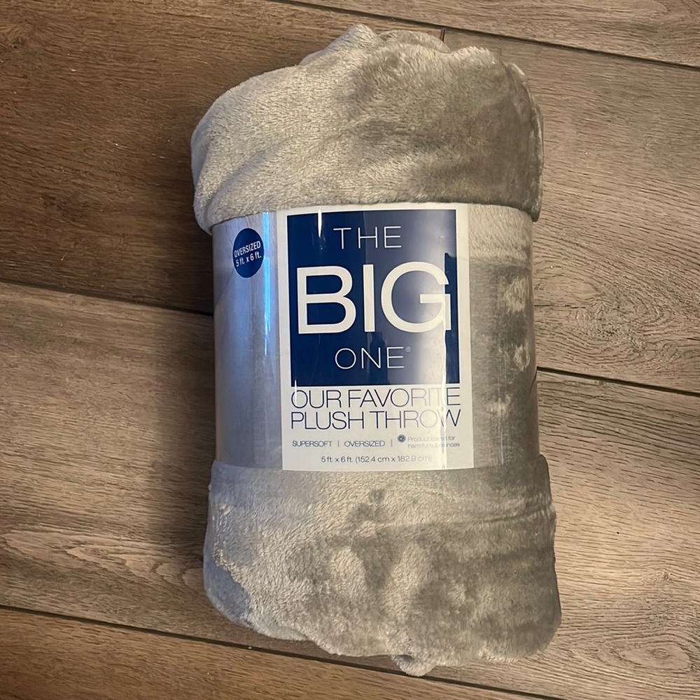Super soft The Big One oversized plush throw - Picture 1 of 1